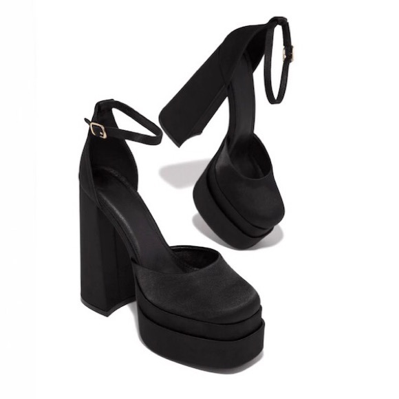 !! NEW !! Double Platform Block Ankle Strap Heels in Black - Picture 1 of 5